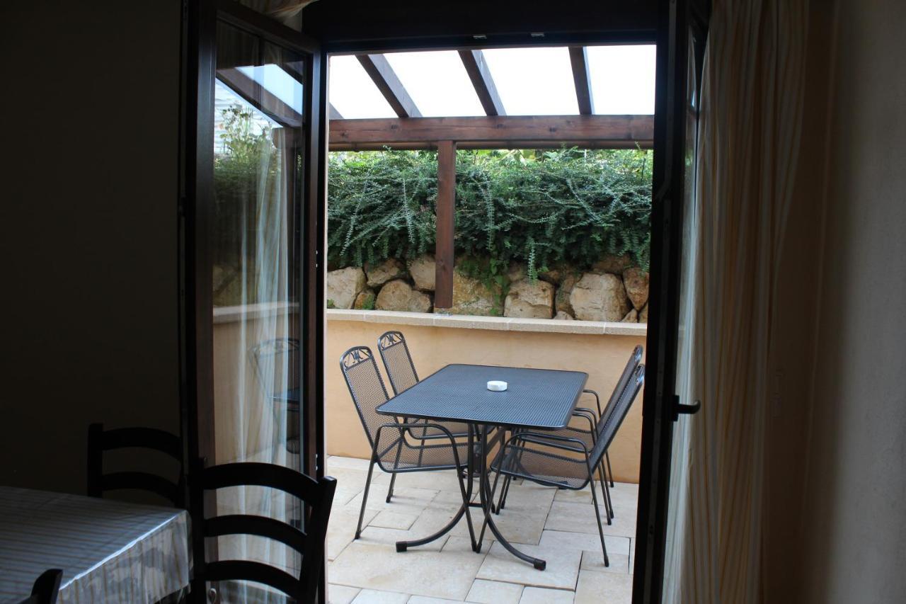 רוסט Pension Vanii, Apartments מראה חיצוני תמונה