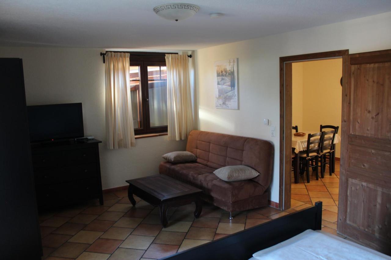 רוסט Pension Vanii, Apartments מראה חיצוני תמונה